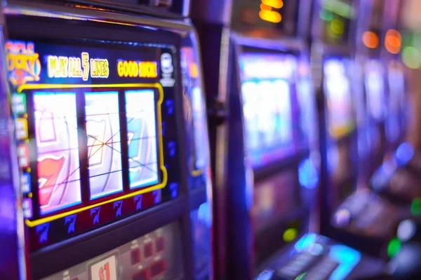 idcjoker mobile app on Android smartphone showing live blackjack dealer and betting interface